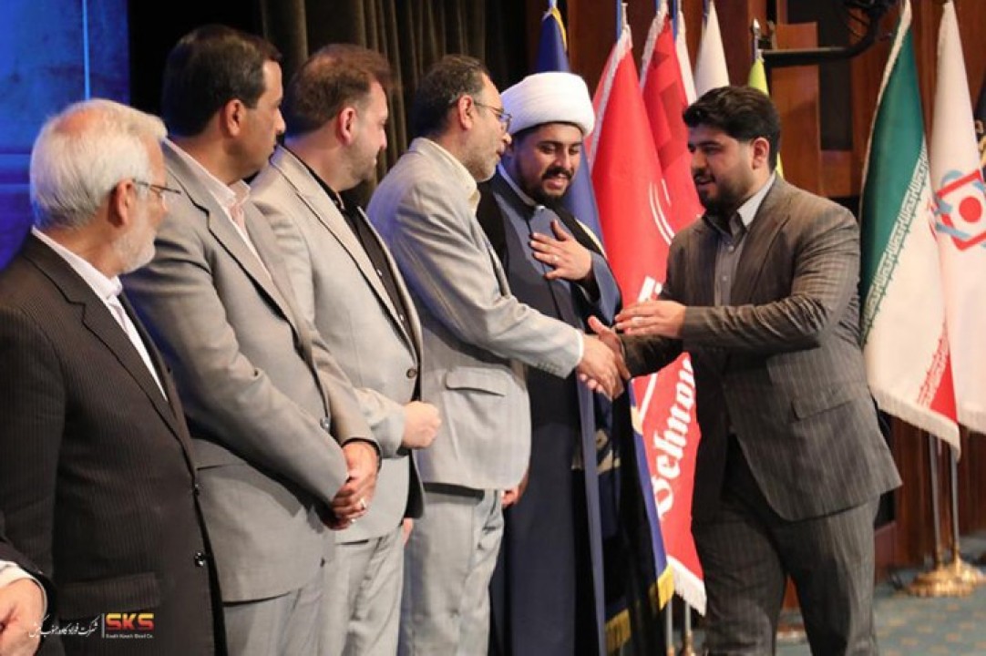 اعطای نشان تعهد محیط زیست به فولاد کاوه جنوب کیش اعطای نشان تعهد محیط زیست به فولاد کاوه جنوب کیش